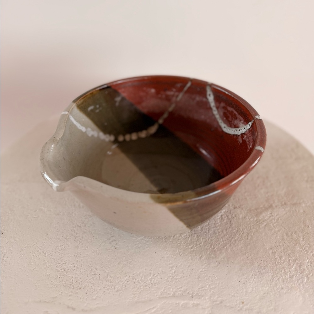 STUDIO POTTERY BATTER BOWL HANDLE/SPOUT HAND-MADE MID-CENTURY MODERN‎ CERAMICS - Picture 11 of 14